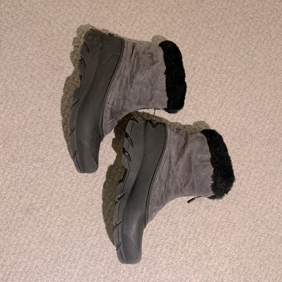 Sorel grey black fur slip on insulated boots 7.5 - Picture 4 of 6